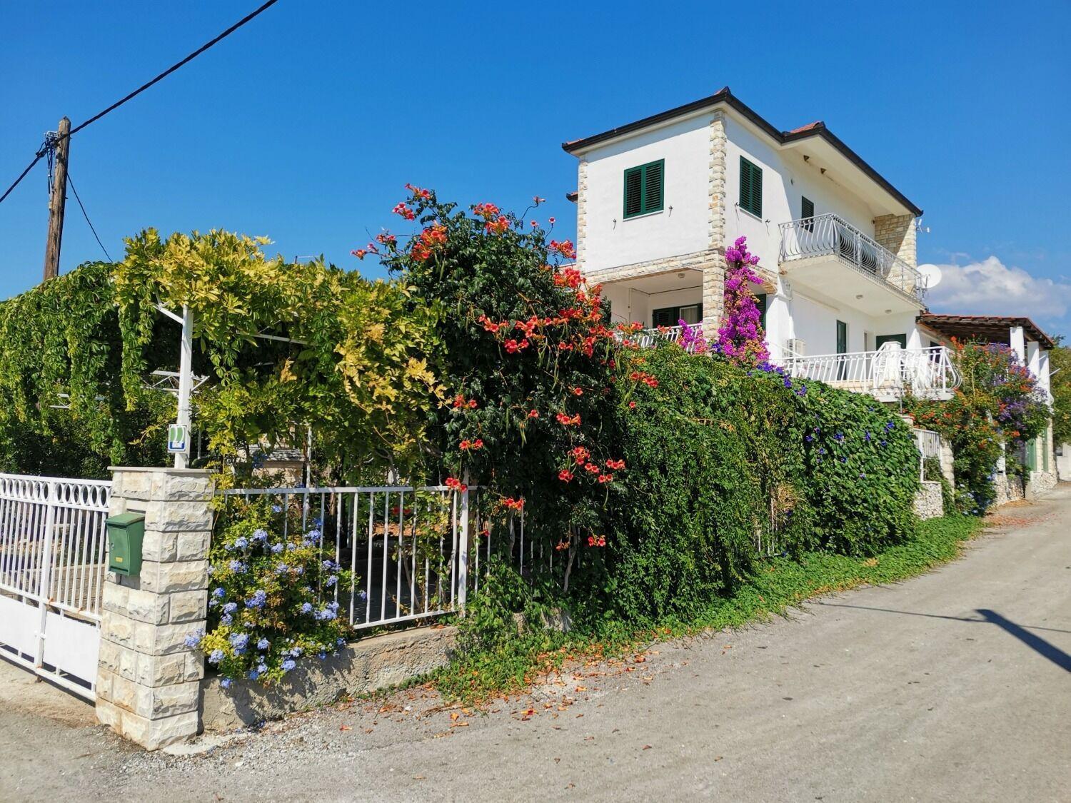 Apartments Srđan Vinisce Ngoại thất bức ảnh